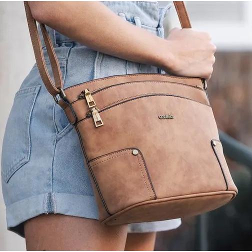 Cartera Finn Cross Camel Azaleia