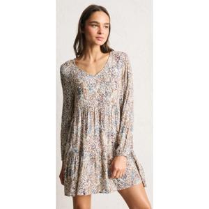 Vestido Estampado con Capas