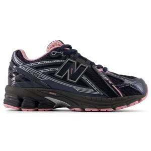 Zapatillas Urbanas Niños New Balance 1906 R Negras/Rosada