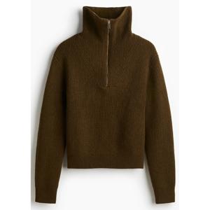 Sweater en punto acanalado con medio cierre