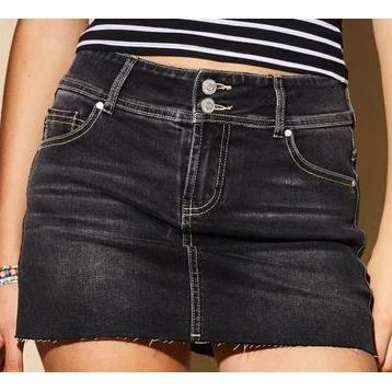 Falda Skort con Bolsillos y Doble Botón