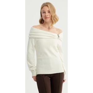 Sweater Mujer Slim Hombro Descubierto Crema